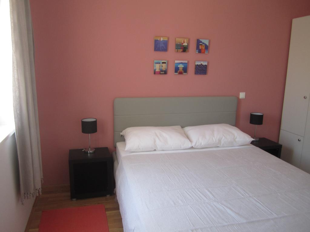 Apartments Jela Rogoznica Szoba fotó