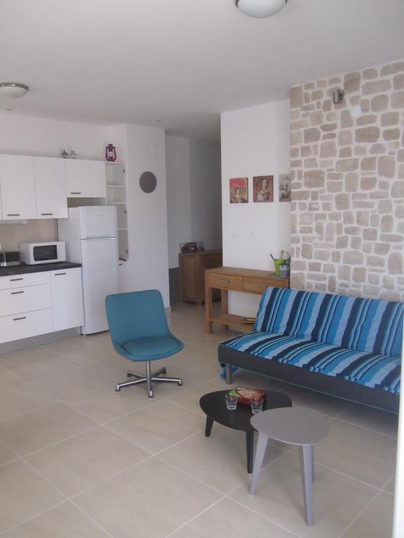 Apartments Jela Rogoznica Szoba fotó